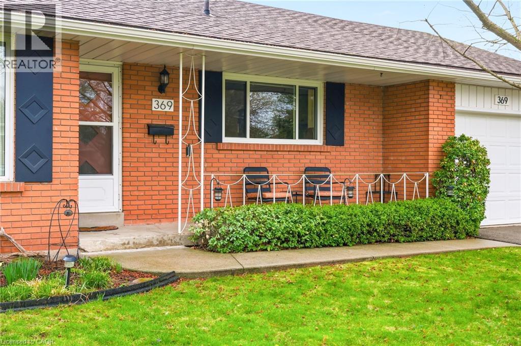 369 BEECHWOOD Crescent, Burlington, Ontario, L7L3P7 — Photo 6