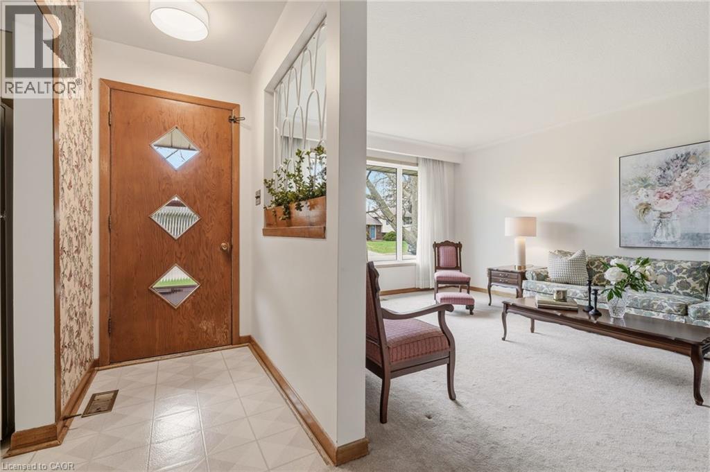 369 BEECHWOOD Crescent, Burlington, Ontario, L7L3P7 — Photo 7