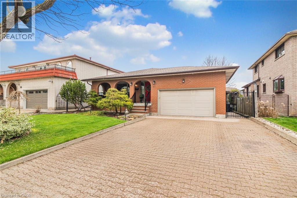 97 ALBION FALLS Boulevard, Hamilton, Ontario, L8W1R4 — Photo 2