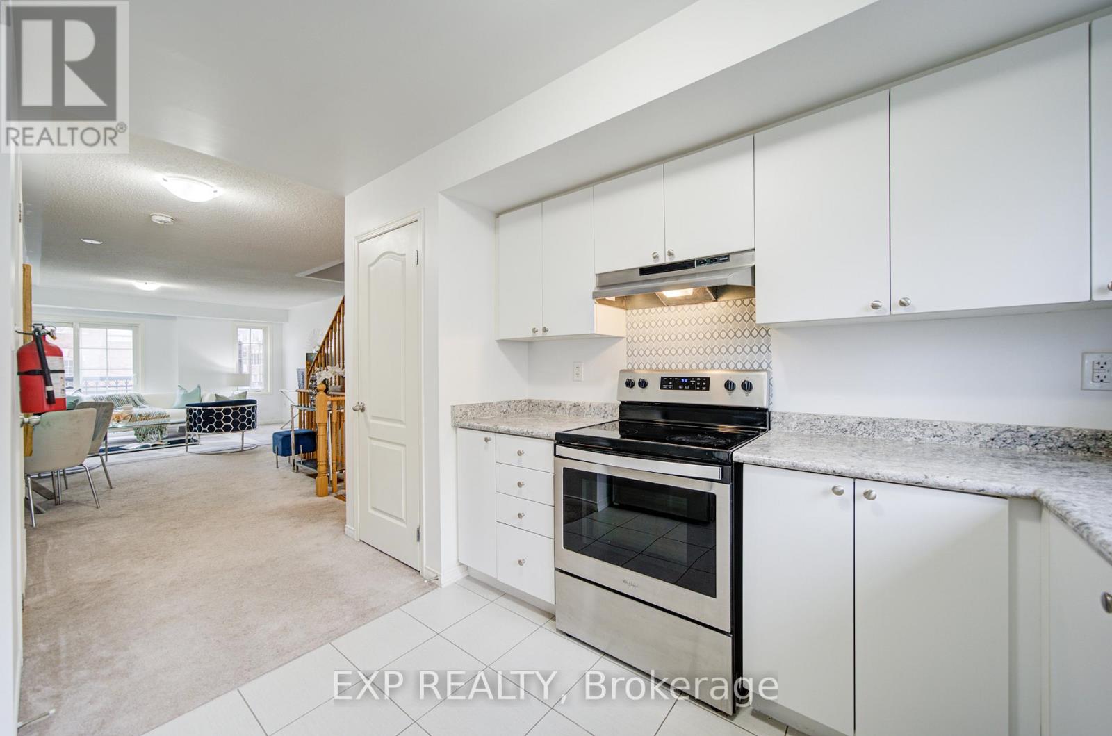 2723 DEPUTY MINISTER PATH, Oshawa (Windfields), Ontario, L1L0M7 — Photo 4