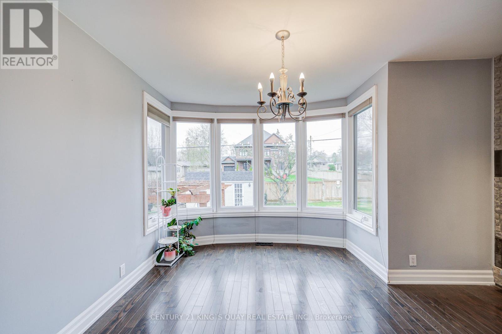 11 GEORGE STREET, East Gwillimbury (Sharon), Ontario, L0G1V0 — Photo 13