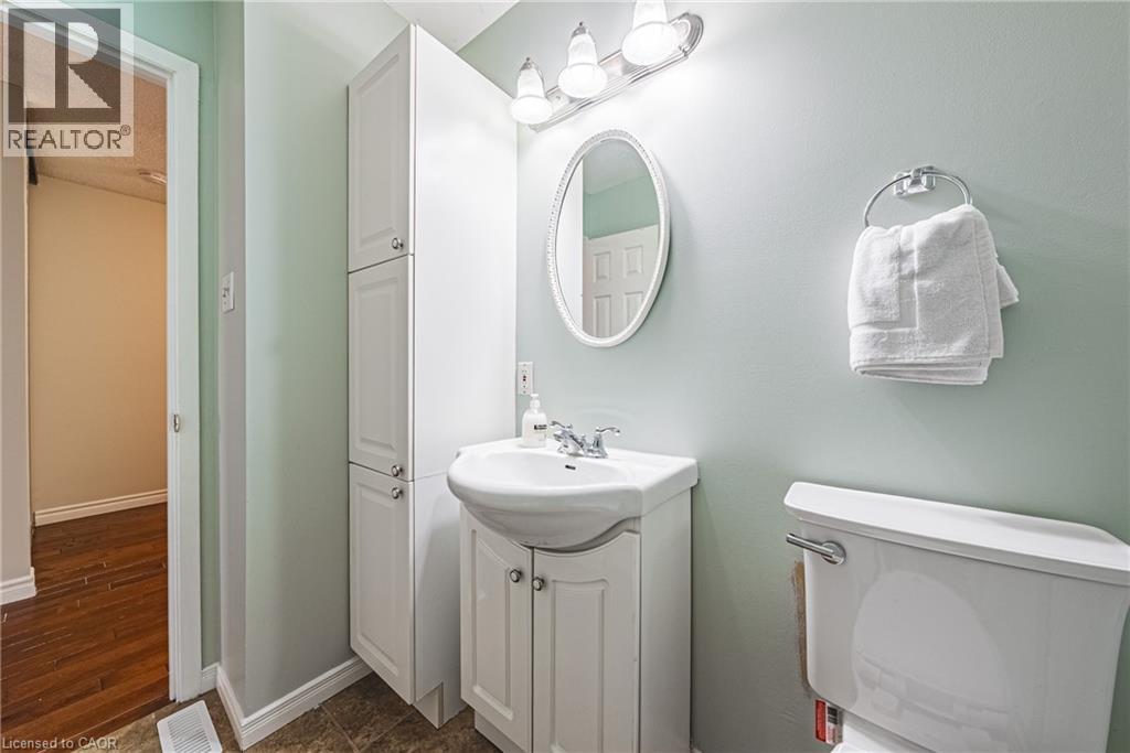 1576 NEWLANDS Crescent Unit# 60, Burlington, Ontario, L7M1V6 — Photo 22