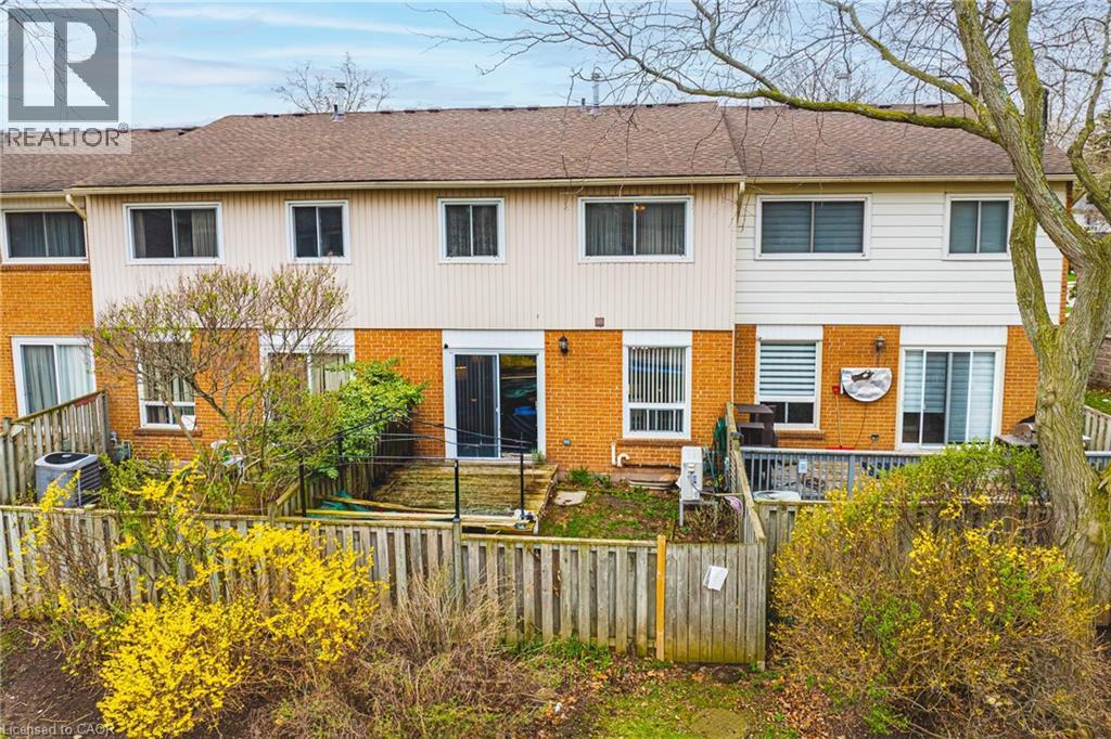 1576 NEWLANDS Crescent Unit# 60, Burlington, Ontario, L7M1V6 — Photo 33