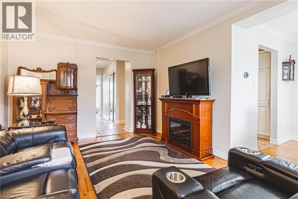 1576 NEWLANDS Crescent Unit# 60, Burlington, Ontario, L7M1V6 — Photo 8