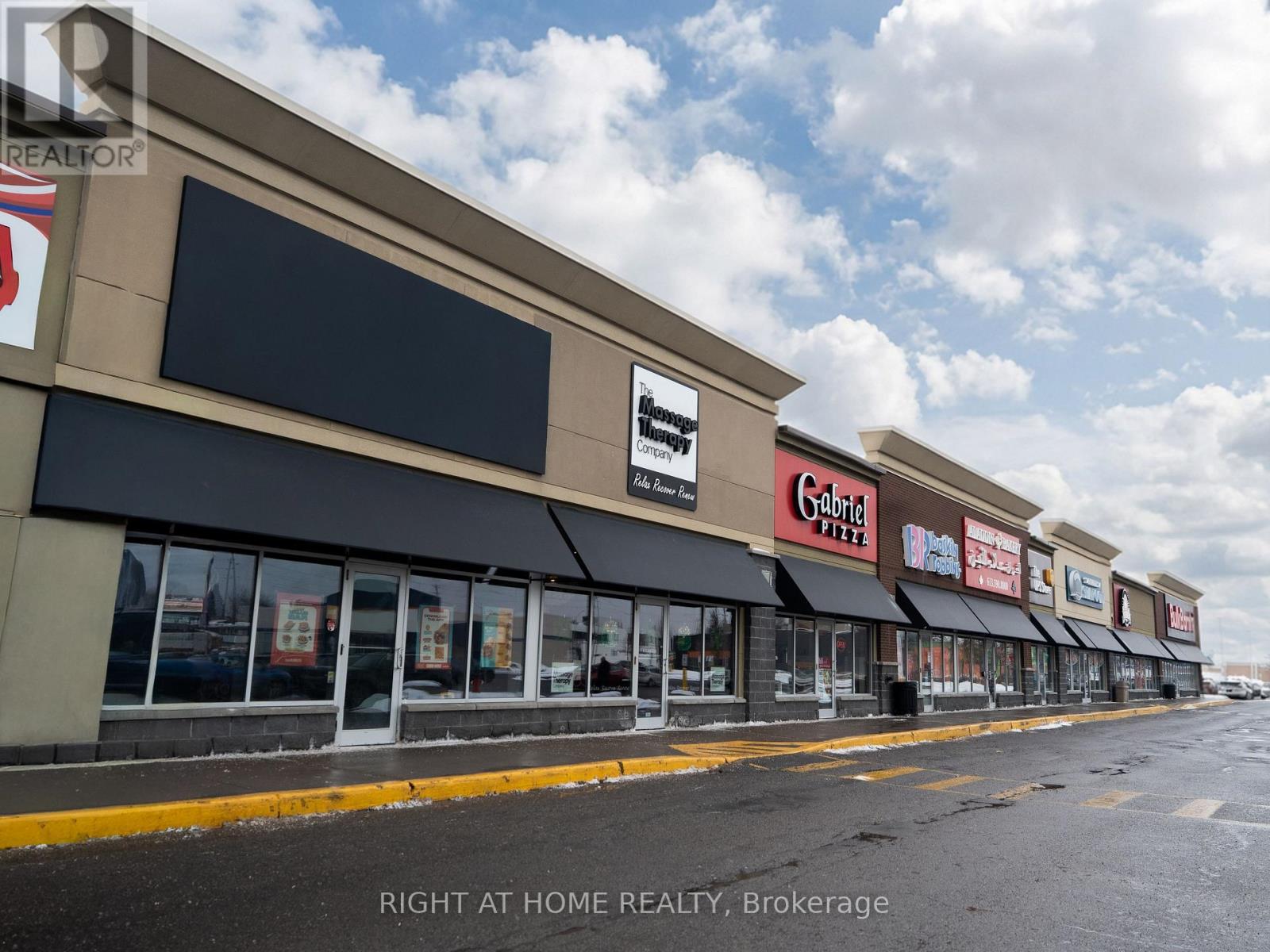 E11A - 2020 LANTHIER DRIVE, Ottawa, Ontario, K4A3V4 — Photo 2