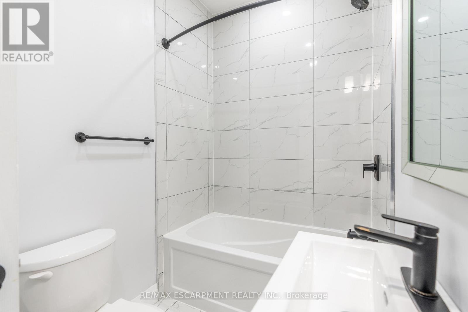536 CANNON STREET E, Hamilton (Gibson), Ontario, L8L2E9 — Photo 4