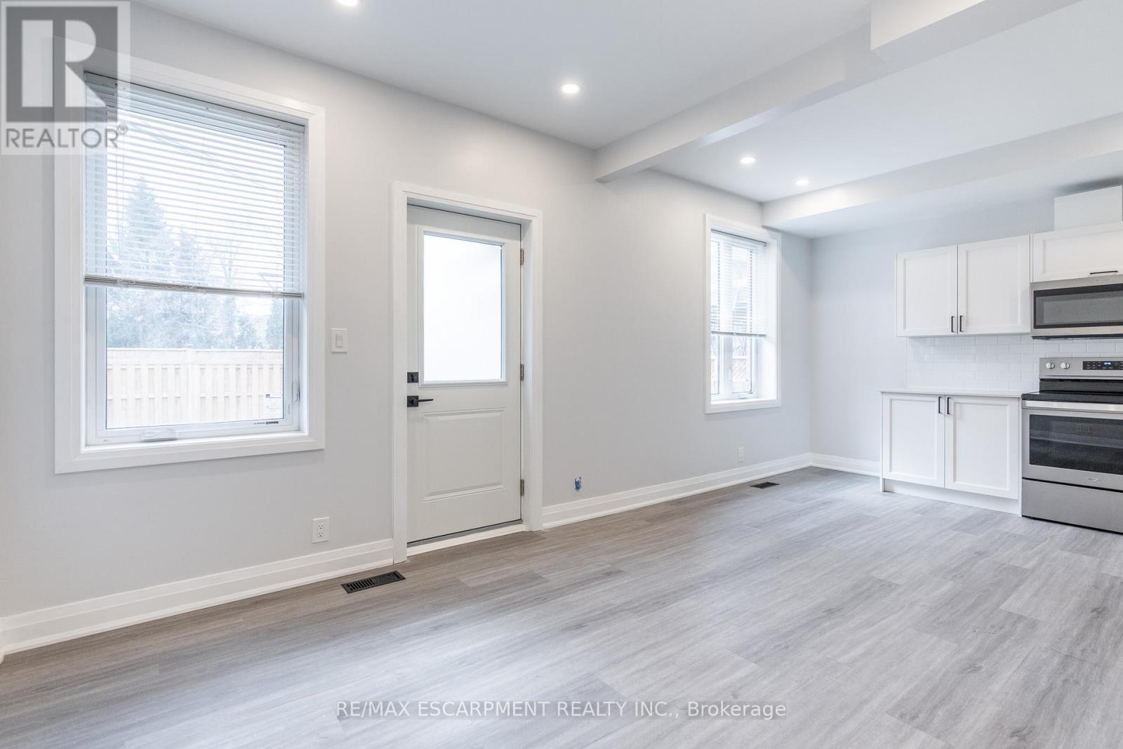 536 CANNON STREET E, Hamilton (Gibson), Ontario, L8L2E9 — Photo 8