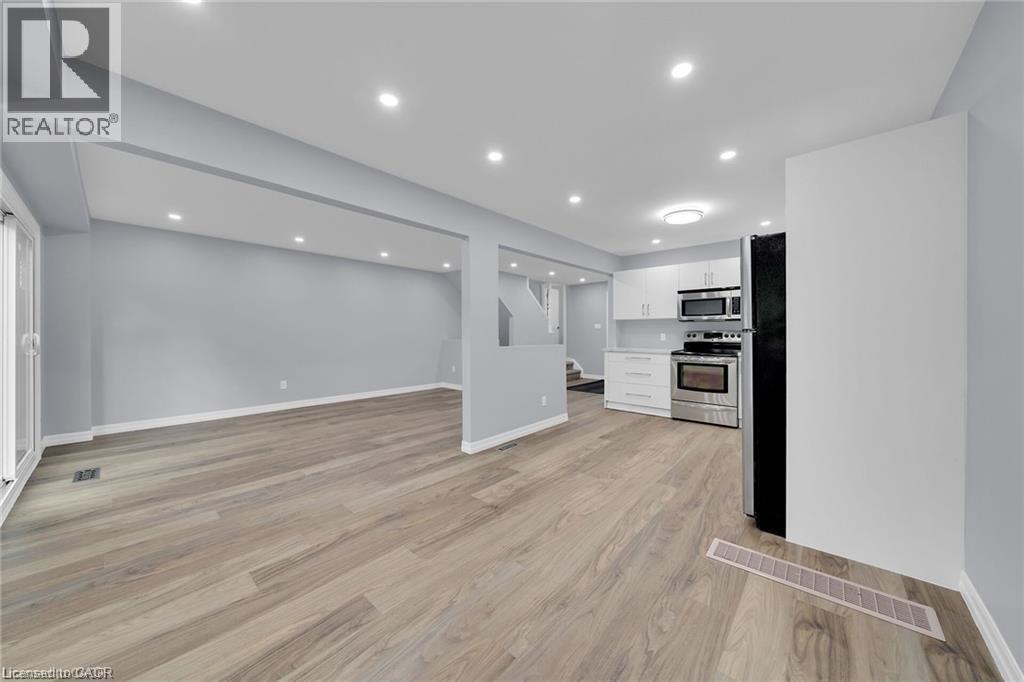 451 WOODVIEW Road Unit# 4, Burlington, Ontario, L7N2Z9 — Photo 10