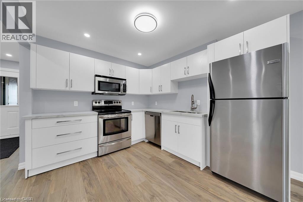 451 WOODVIEW Road Unit# 4, Burlington, Ontario, L7N2Z9 — Photo 12