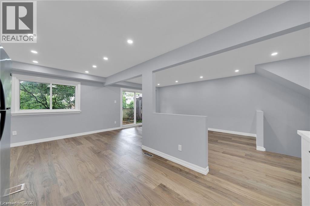 451 WOODVIEW Road Unit# 4, Burlington, Ontario, L7N2Z9 — Photo 14