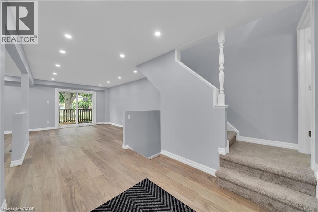 451 WOODVIEW Road Unit# 4, Burlington, Ontario, L7N2Z9 — Photo 5