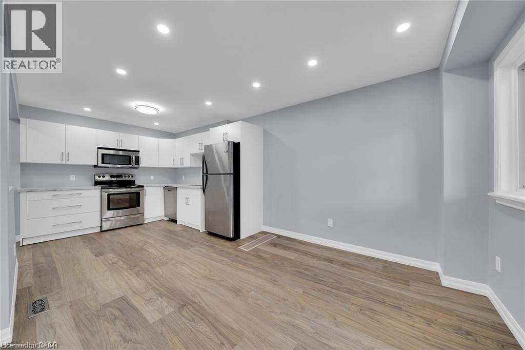 451 WOODVIEW Road Unit# 4, Burlington, Ontario, L7N2Z9 — Photo 9