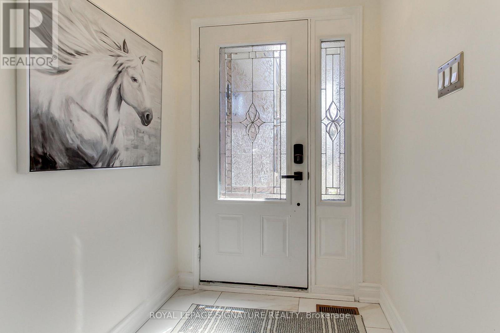 43 FALSTAFF CRESCENT, Whitby (Rolling Acres), Ontario, L1R1W3 — Photo 5