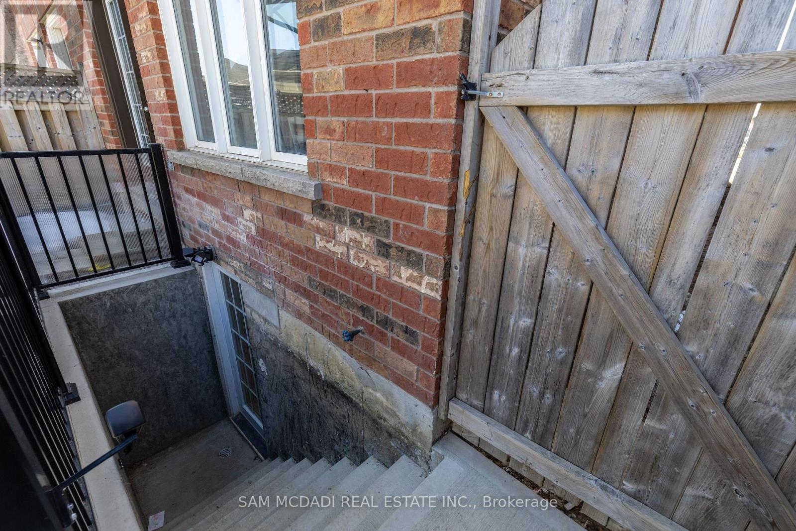 5489 FESTIVAL DRIVE, Mississauga (Churchill Meadows), Ontario, L5M0G6 — Photo 3