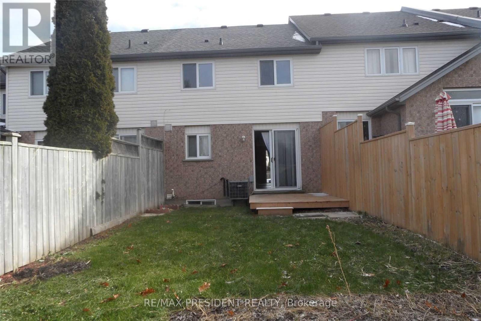135 ACTIVA AVENUE, Kitchener, Ontario, N2E3T3 — Photo 13