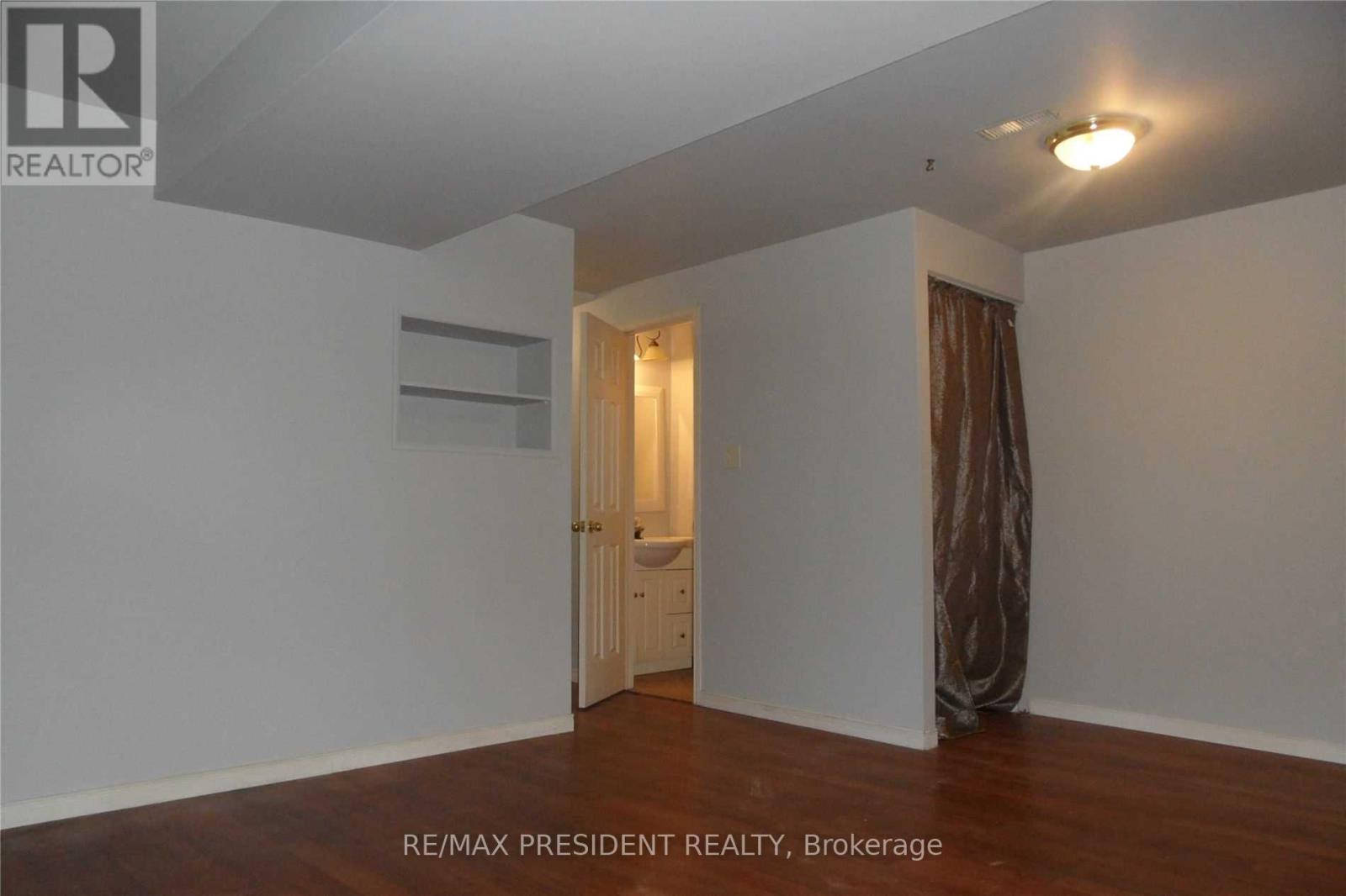 135 ACTIVA AVENUE, Kitchener, Ontario, N2E3T3 — Photo 5