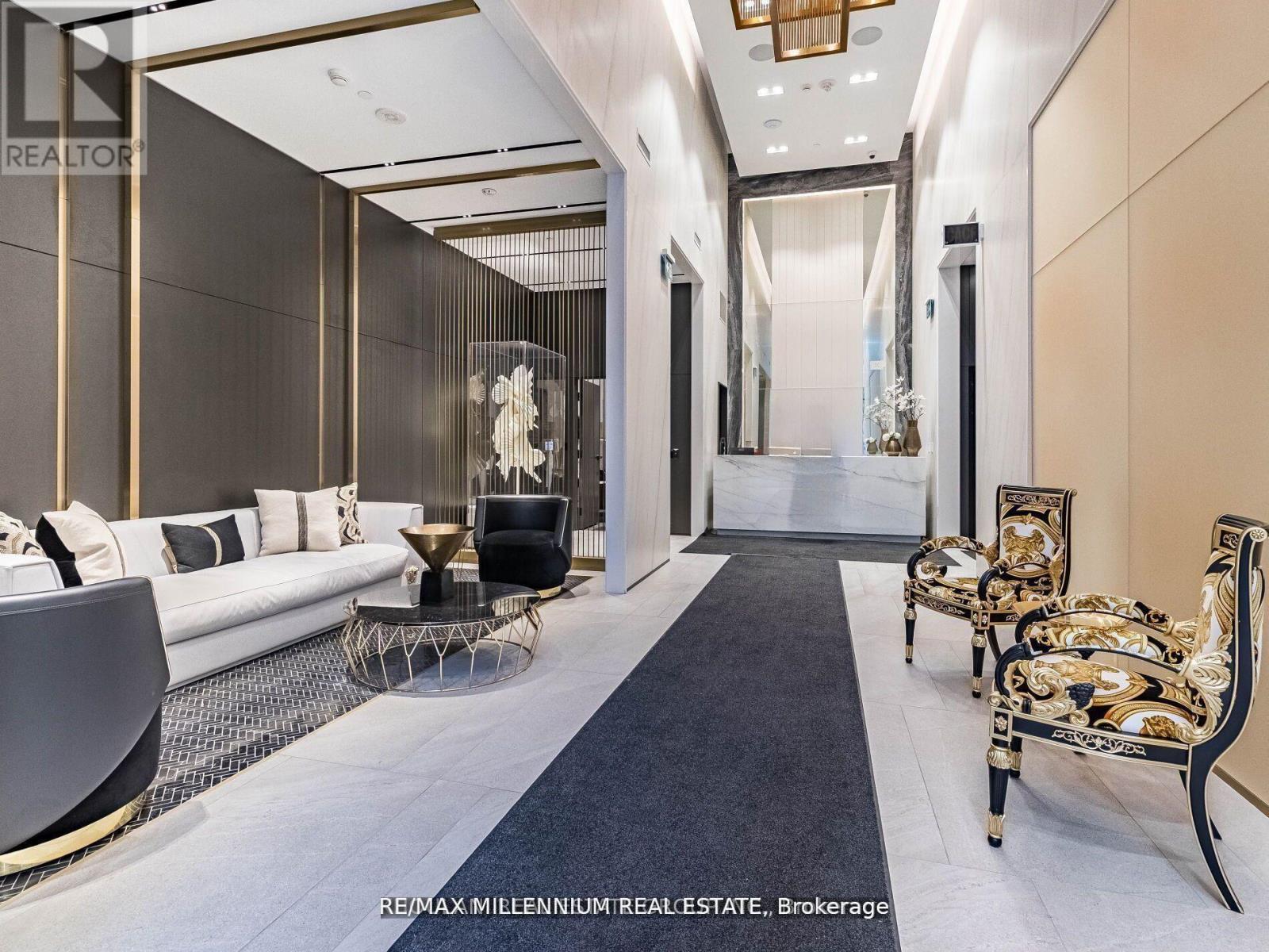 705 - 319 JARVIS STREET, Toronto (Moss Park), Ontario, M5B2C2 — Photo 2