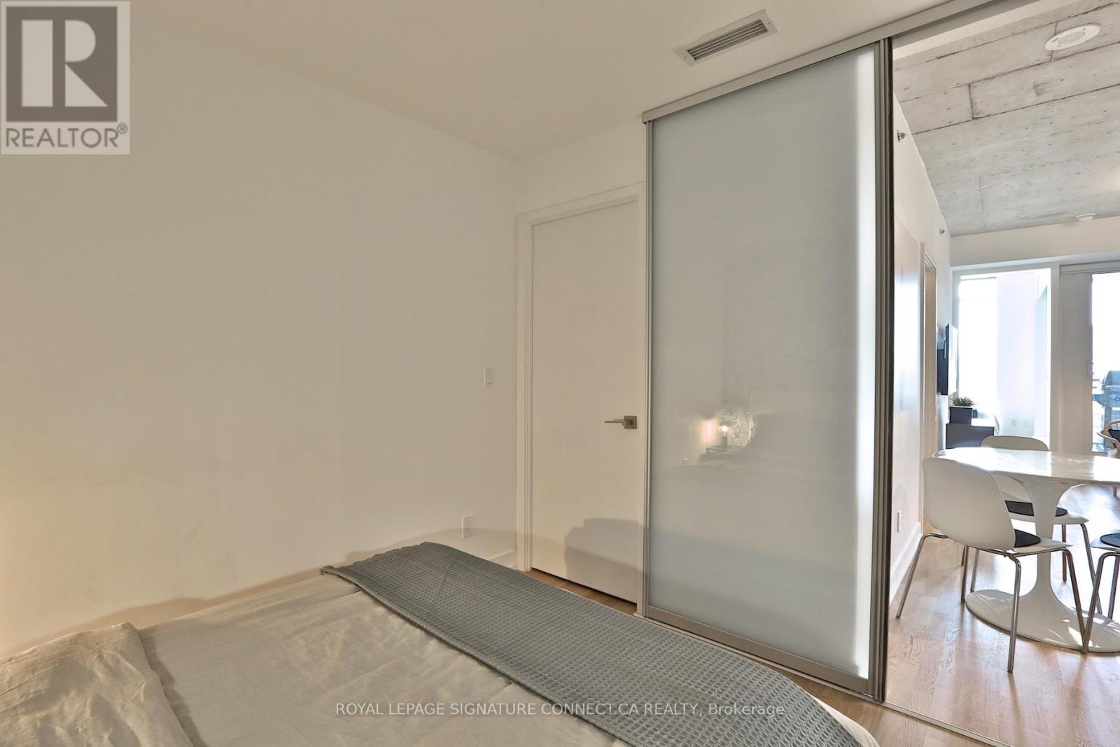 830 - 20 MINOWAN MIIKAN LANE, Toronto (Little Portugal), Ontario, M6J0E5 — Photo 12