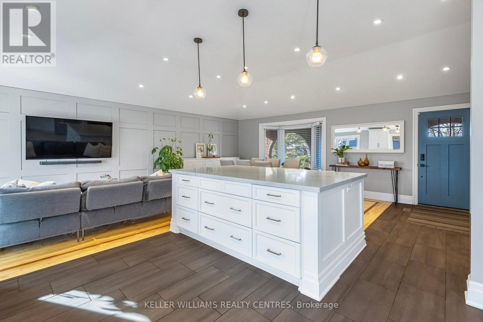 49 JENNIFER CRESCENT, East Gwillimbury (Sharon), Ontario, L0G1V0 — Photo 6