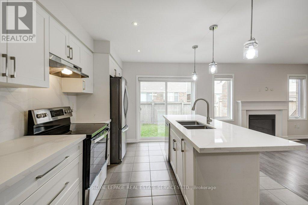 329 GOODING CRESCENT, Milton (FO Ford), Ontario, L9E0A9 — Photo 12