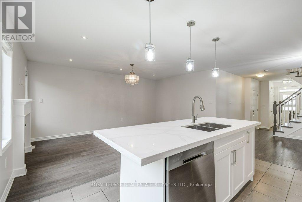 329 GOODING CRESCENT, Milton (FO Ford), Ontario, L9E0A9 — Photo 13