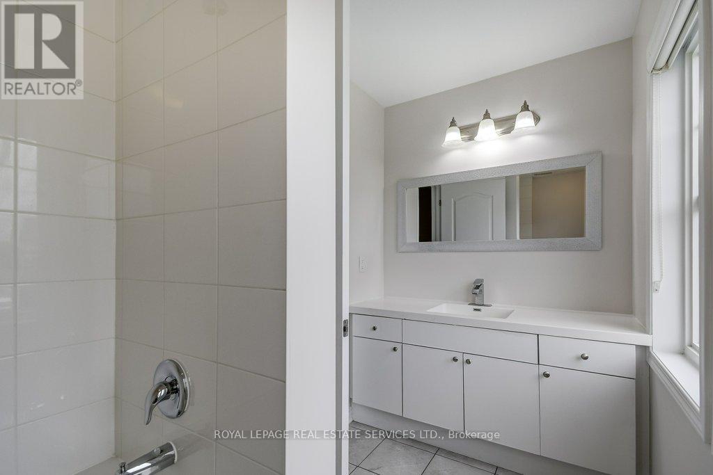 329 GOODING CRESCENT, Milton (FO Ford), Ontario, L9E0A9 — Photo 36