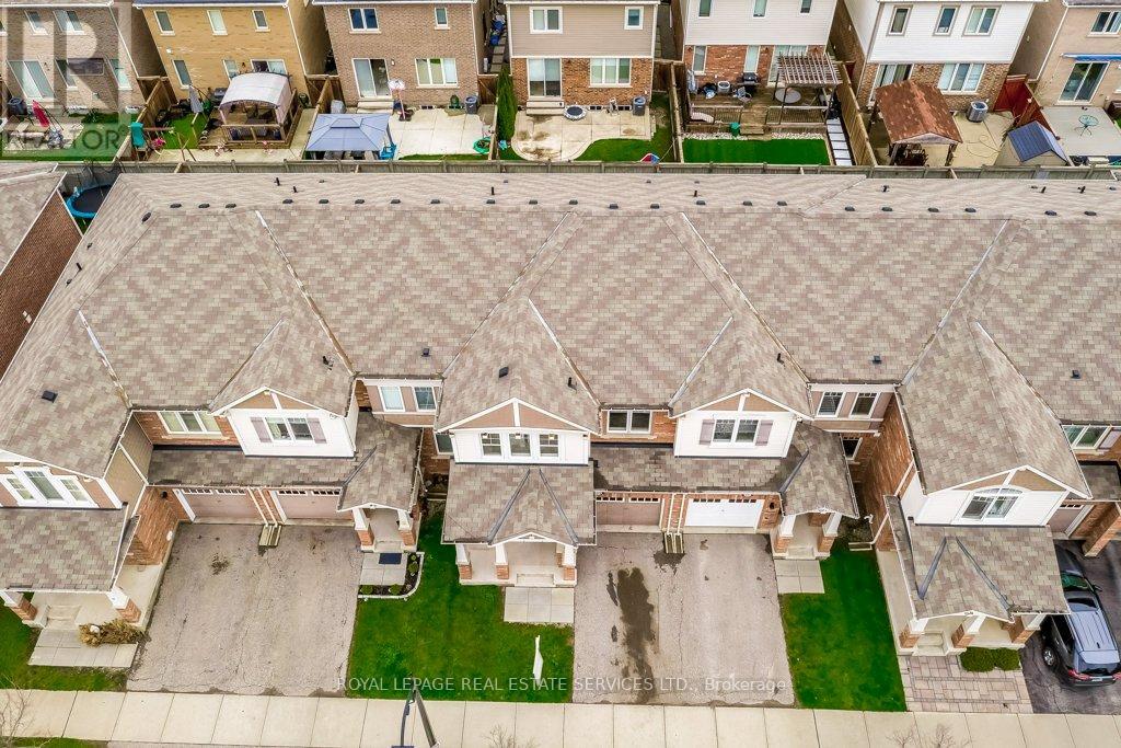 329 GOODING CRESCENT, Milton (FO Ford), Ontario, L9E0A9 — Photo 6