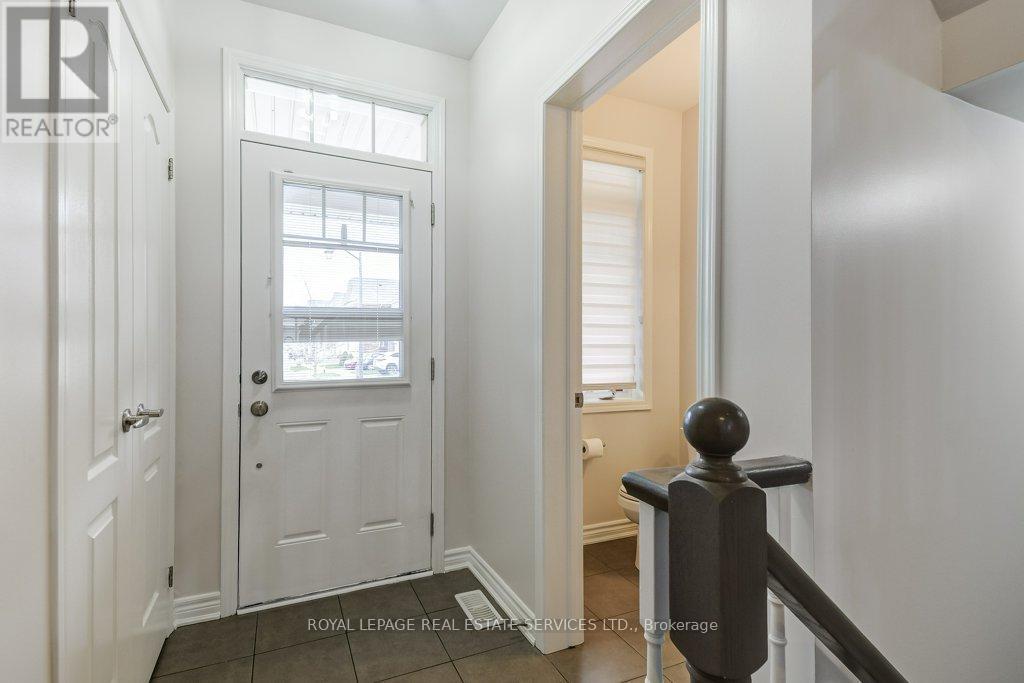 329 GOODING CRESCENT, Milton (FO Ford), Ontario, L9E0A9 — Photo 7