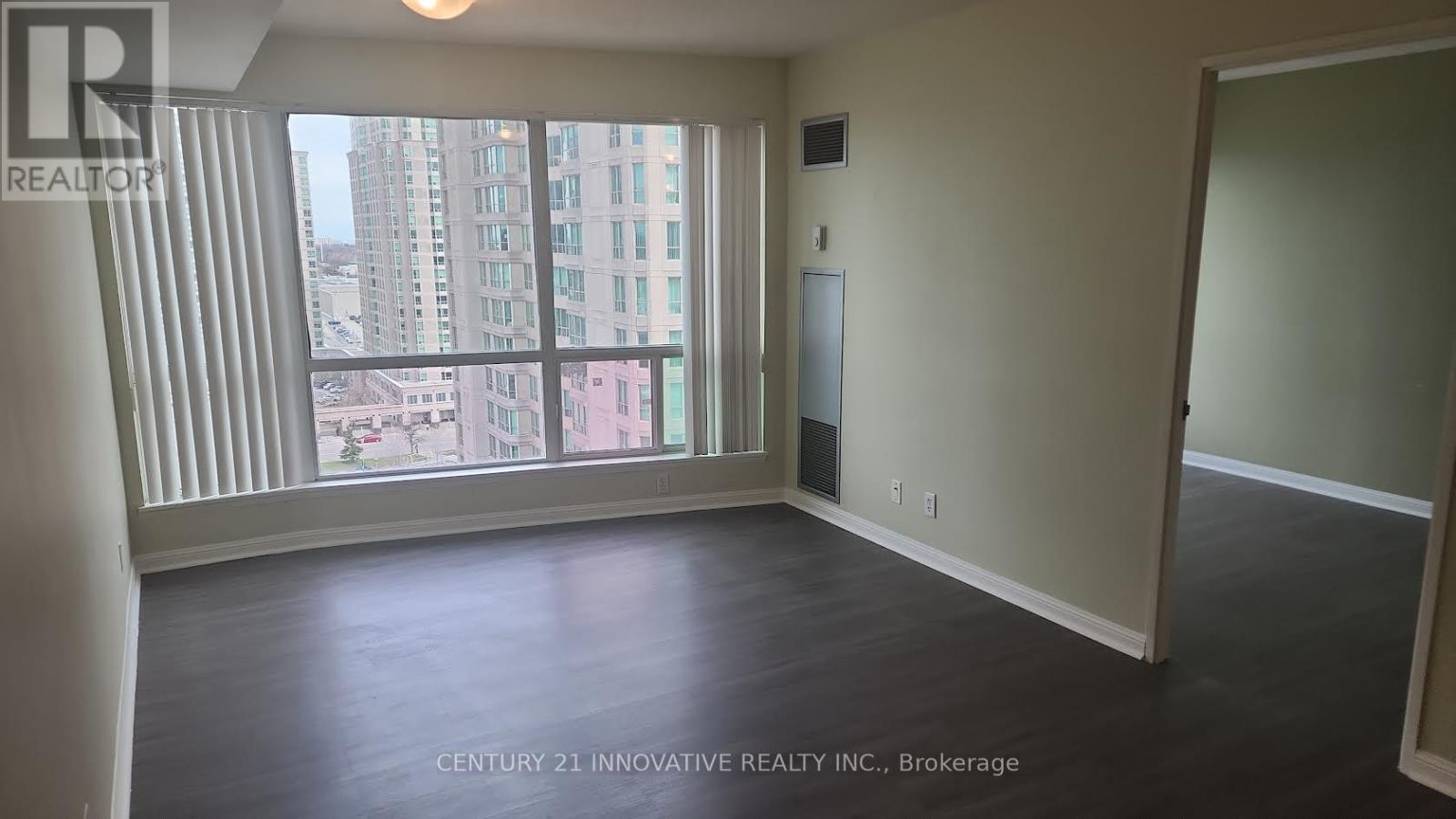 1705 - 18 LEE CENTRE DRIVE, Toronto (Woburn), Ontario, M1H3H5 — Photo 2