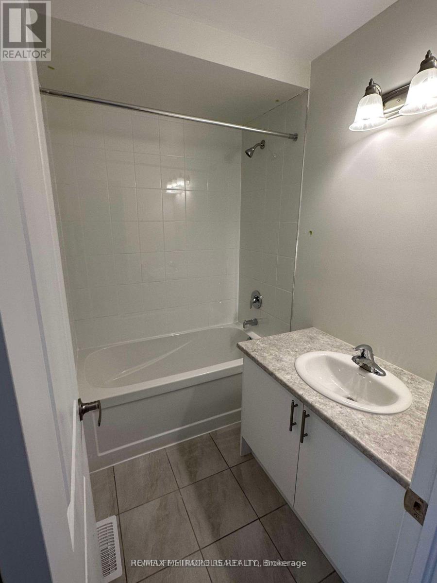 783 KOOTENAY PATH, Oshawa (Donevan), Ontario, L1H0A7 — Photo 12