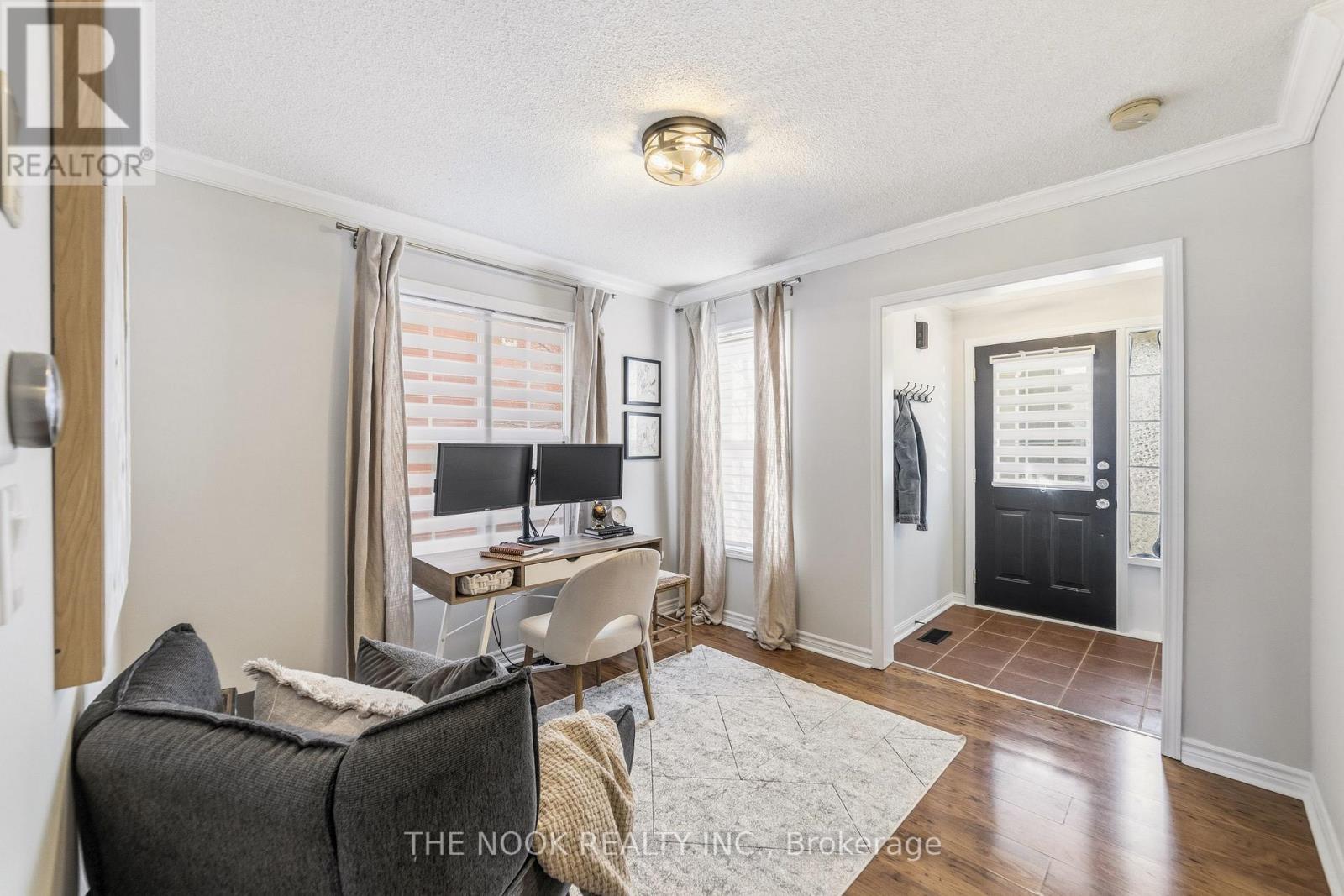 1556 HARWOOD DRIVE, Milton (CL Clarke), Ontario, L9T5K1 — Photo 3