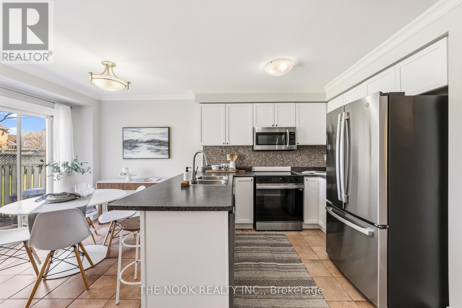 1556 HARWOOD DRIVE, Milton (CL Clarke), Ontario, L9T5K1 — Photo 8