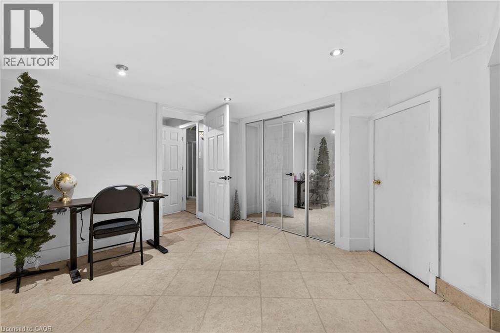 249 LLOYMINN Avenue, Ancaster, Ontario, L9G4C4 — Photo 39