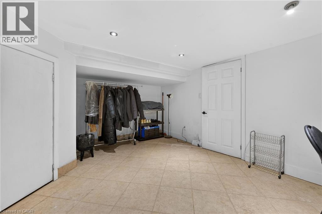 249 LLOYMINN Avenue, Ancaster, Ontario, L9G4C4 — Photo 40