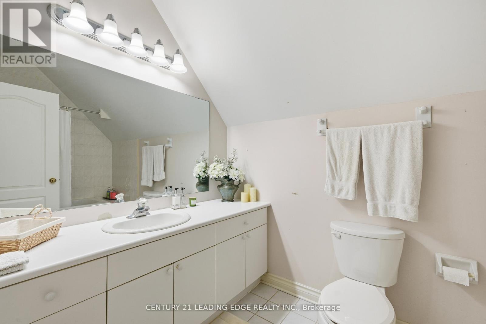 8 BUNHILL COURT, Ajax (Northeast Ajax), Ontario, L1Z1X5 — Photo 31