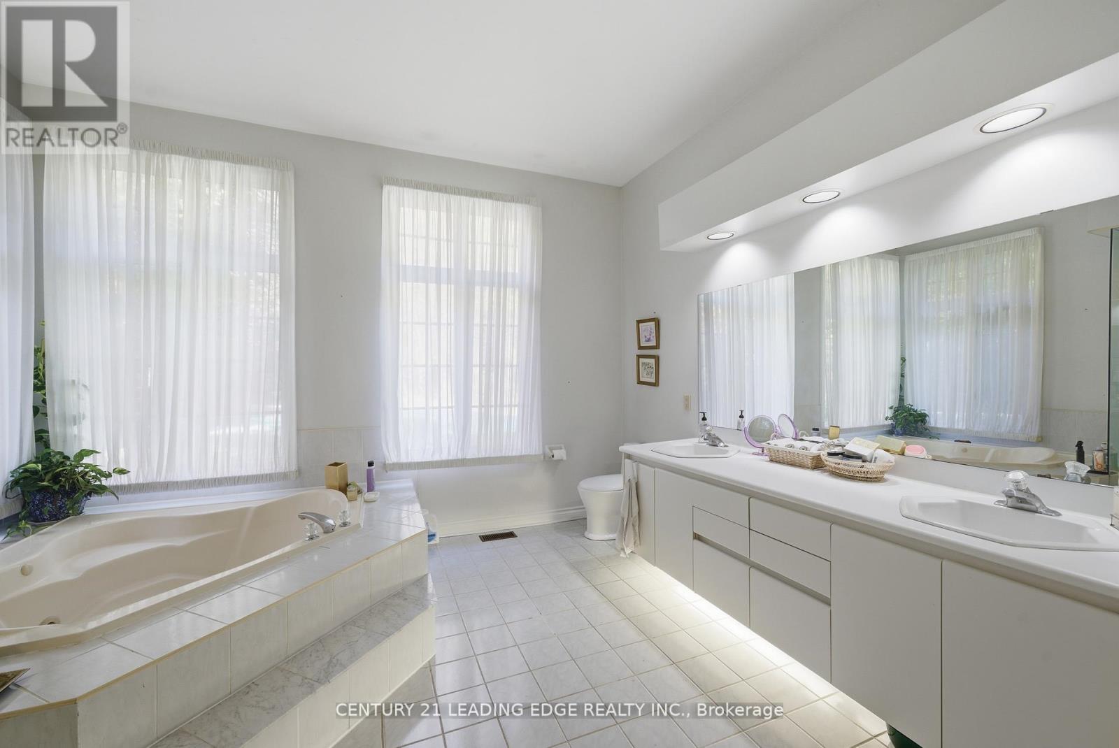 8 BUNHILL COURT, Ajax (Northeast Ajax), Ontario, L1Z1X5 — Photo 32