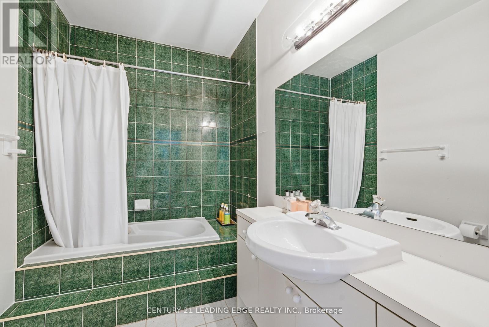 8 BUNHILL COURT, Ajax (Northeast Ajax), Ontario, L1Z1X5 — Photo 33