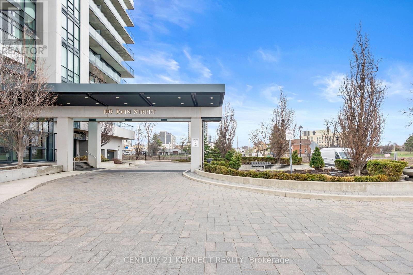 2408 - 100 JOHN STREET, Brampton (Downtown Brampton), Ontario, L6N2S8 — Photo 2