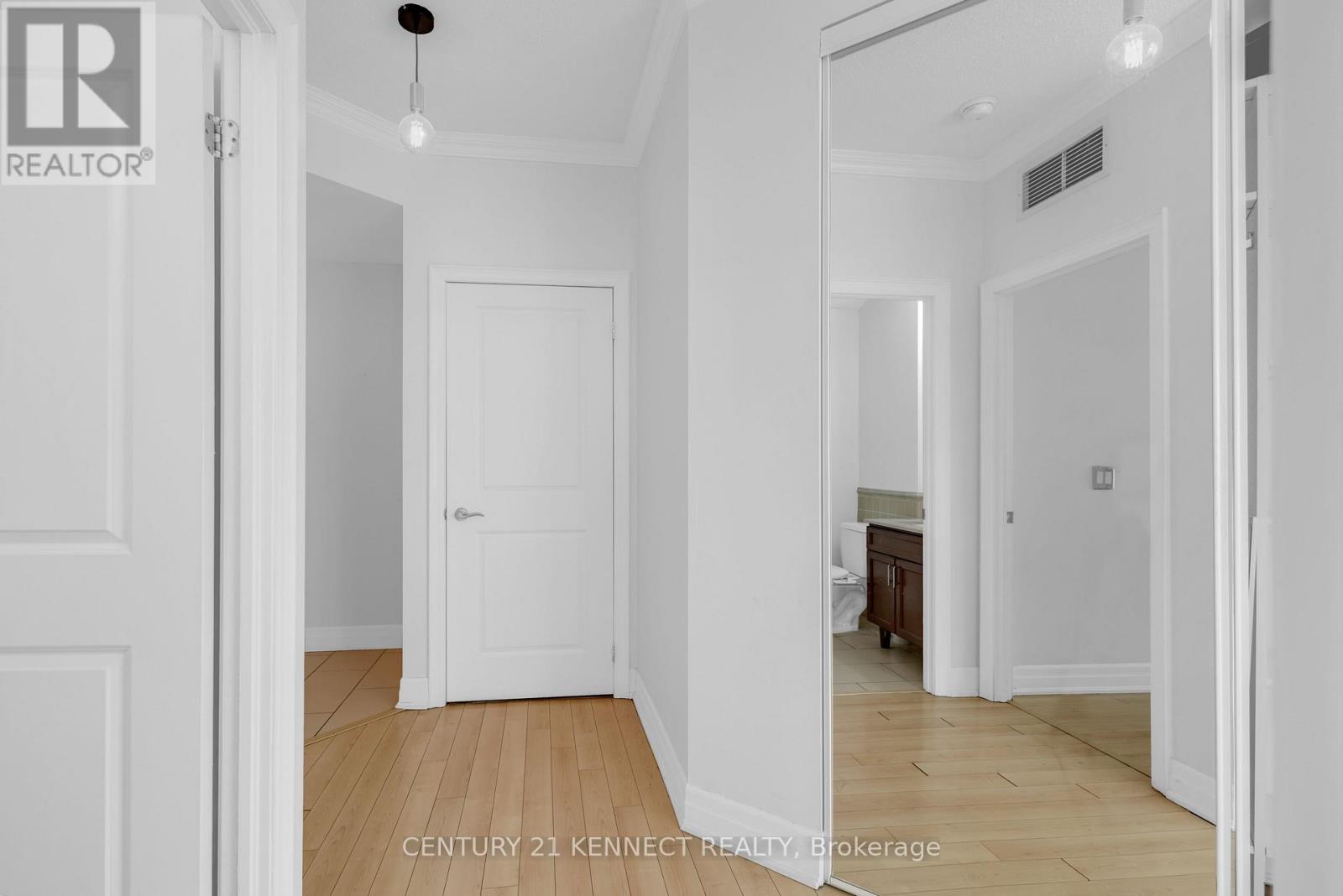 2408 - 100 JOHN STREET, Brampton (Downtown Brampton), Ontario, L6N2S8 — Photo 7