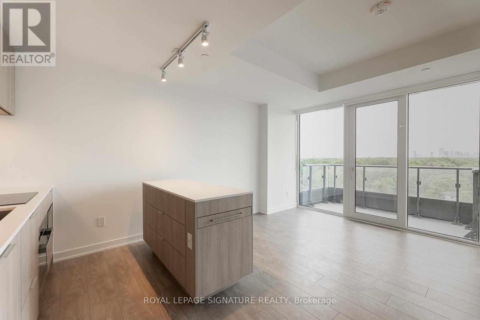 916 - 28 ANN STREET, Mississauga (Port Credit), Ontario, L5G0E1 — Photo 5