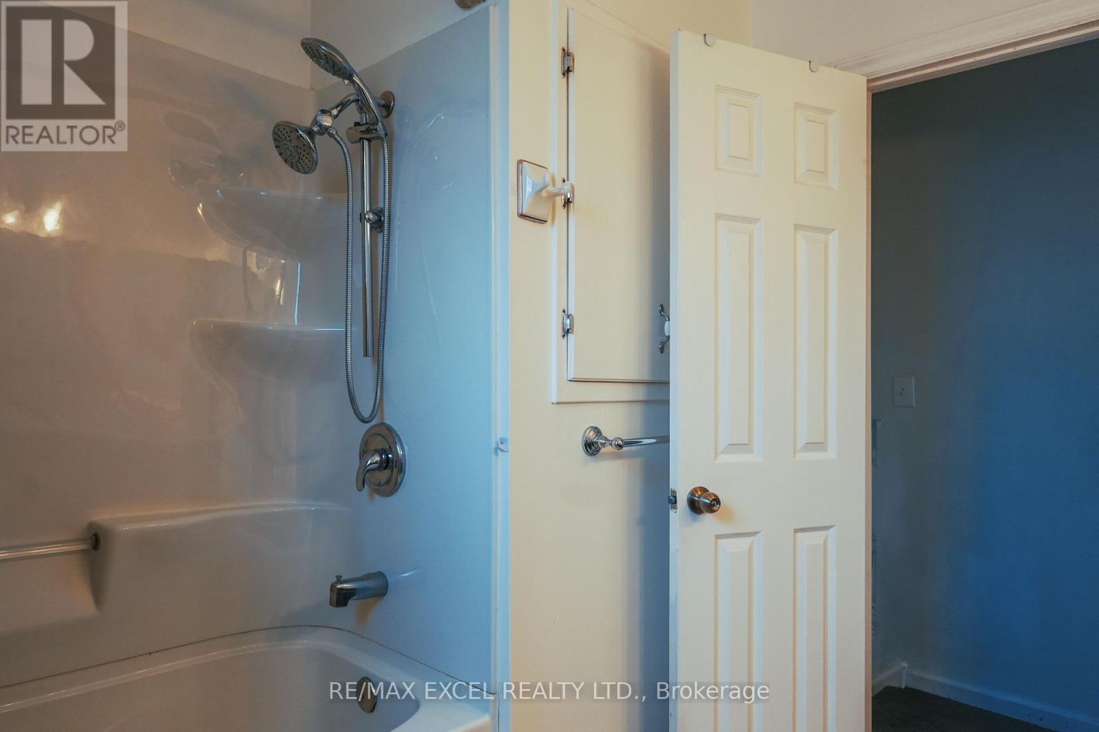 8061 PADDOCK TRAIL DRIVE, Niagara Falls (Ascot), Ontario, L2H1W8 — Photo 16