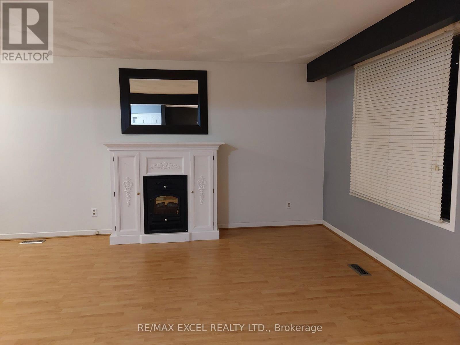 8061 PADDOCK TRAIL DRIVE, Niagara Falls (Ascot), Ontario, L2H1W8 — Photo 6