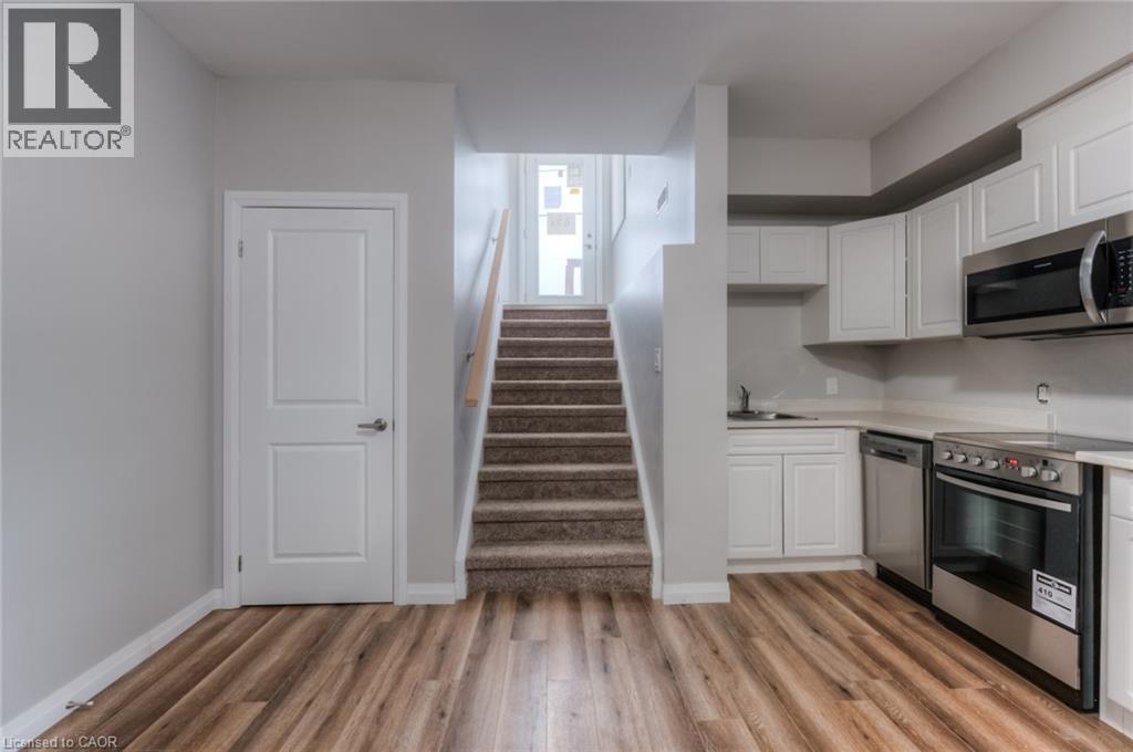 45 HEIMAN Street Unit# A, Kitchener, Ontario, N2M3L7 — Photo 3