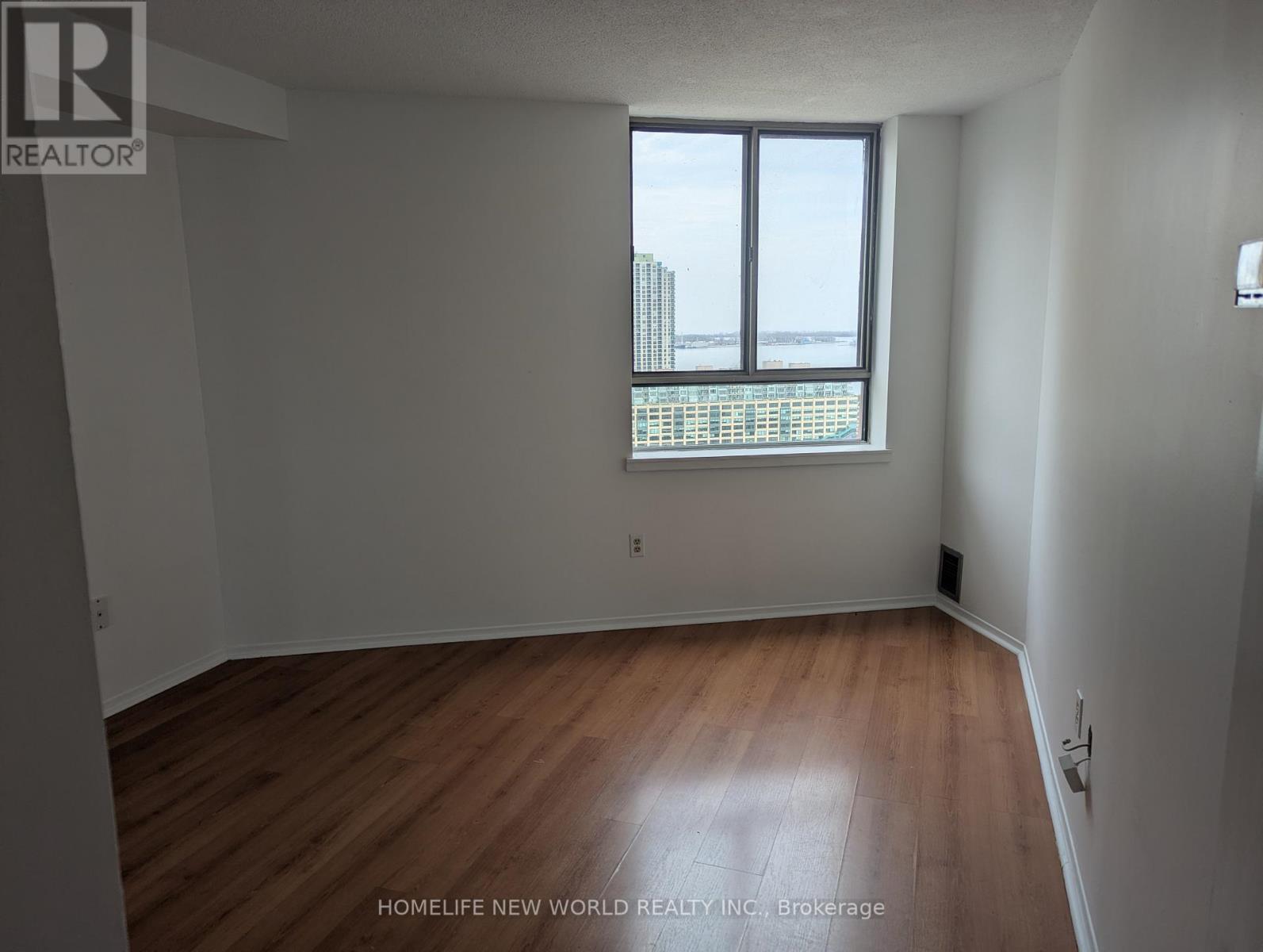 2501 - 270 QUEENS QUAY W, Toronto (Waterfront Communities), Ontario, M5J2N4 — Photo 12