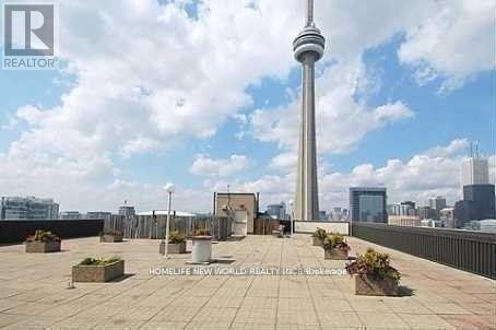 2501 - 270 QUEENS QUAY W, Toronto (Waterfront Communities), Ontario, M5J2N4 — Photo 2