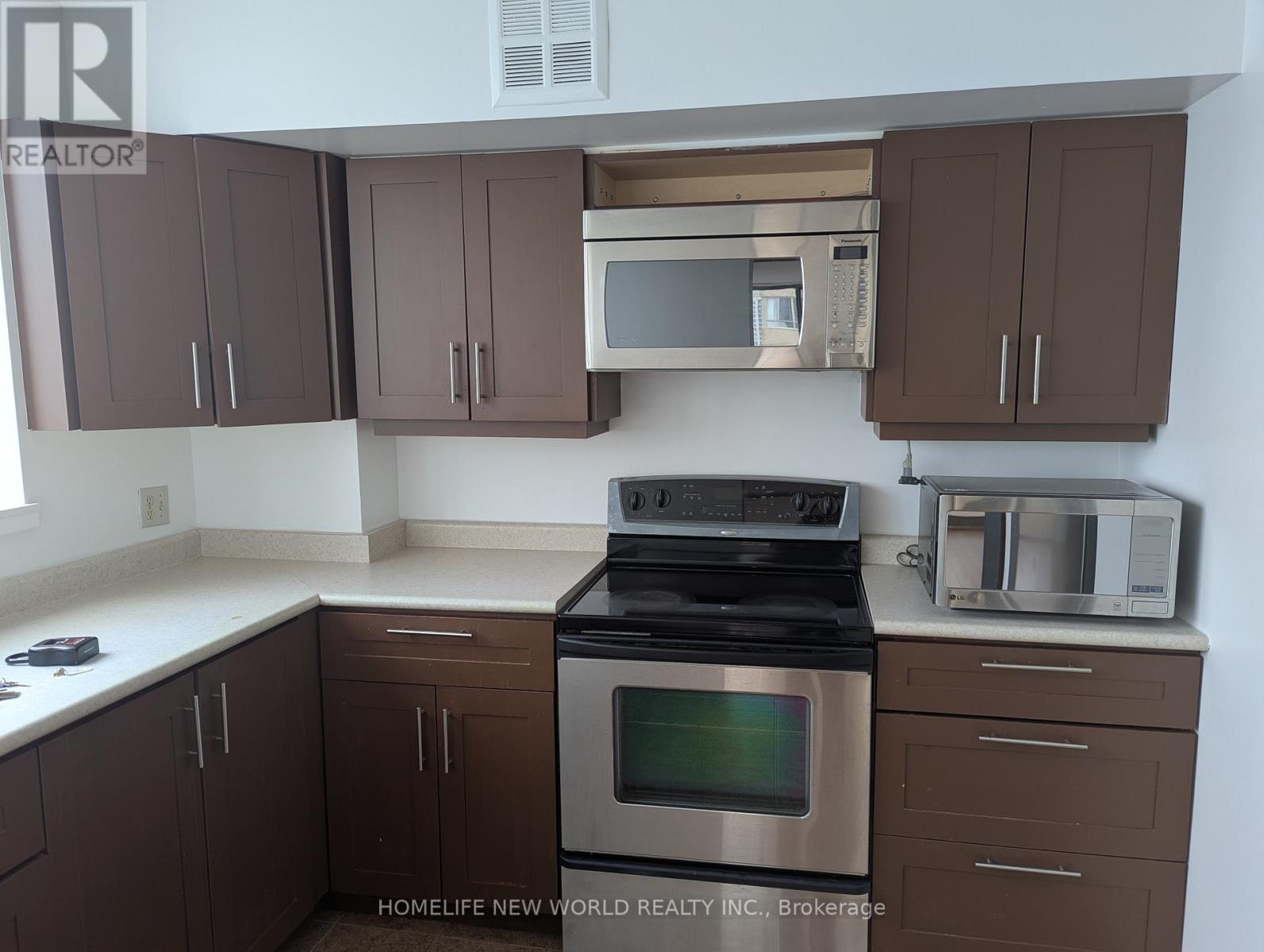 2501 - 270 QUEENS QUAY W, Toronto (Waterfront Communities), Ontario, M5J2N4 — Photo 8
