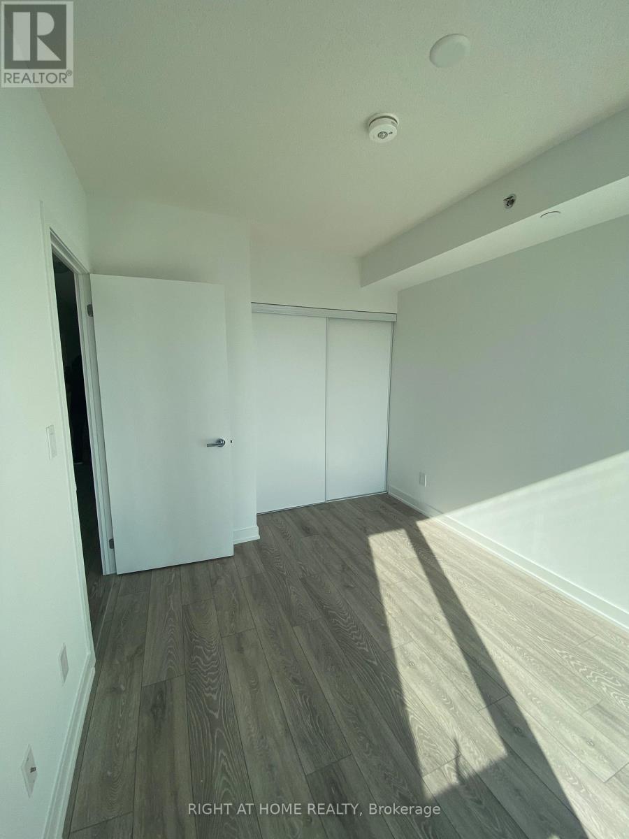 B815 - 3200 DAKOTA COMMON, Burlington (Alton), Ontario, L7M2A8 — Photo 13