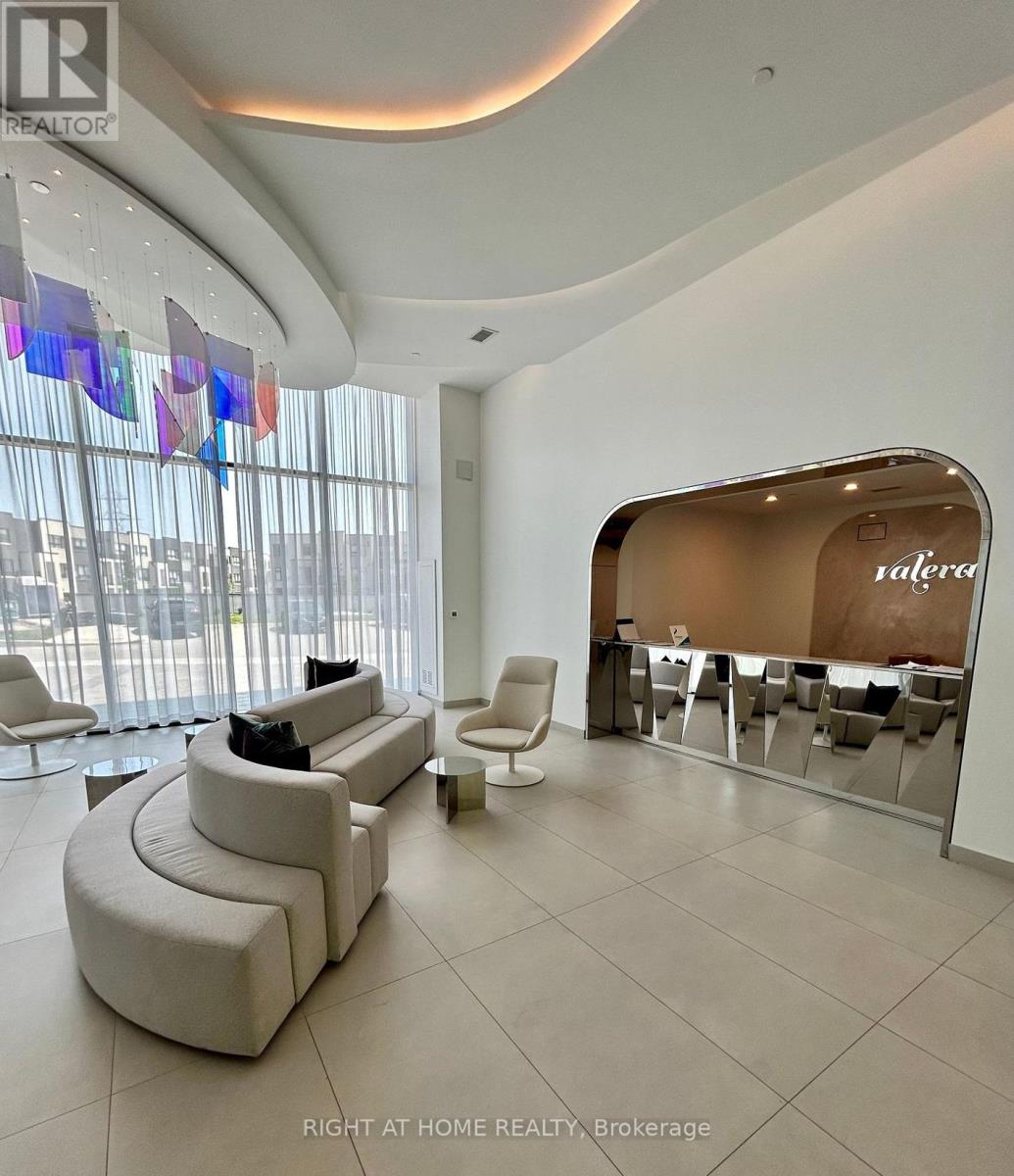 B815 - 3200 DAKOTA COMMON, Burlington (Alton), Ontario, L7M2A8 — Photo 2