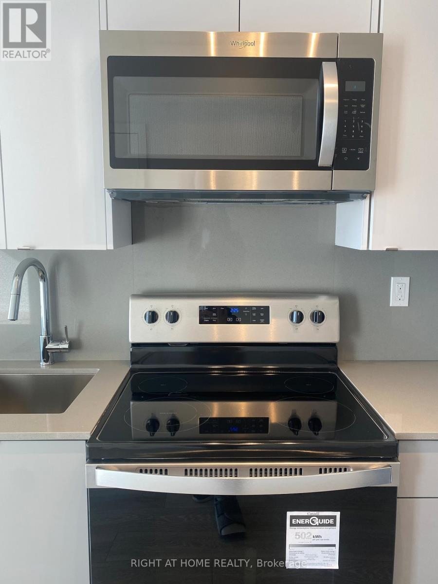 B815 - 3200 DAKOTA COMMON, Burlington (Alton), Ontario, L7M2A8 — Photo 6