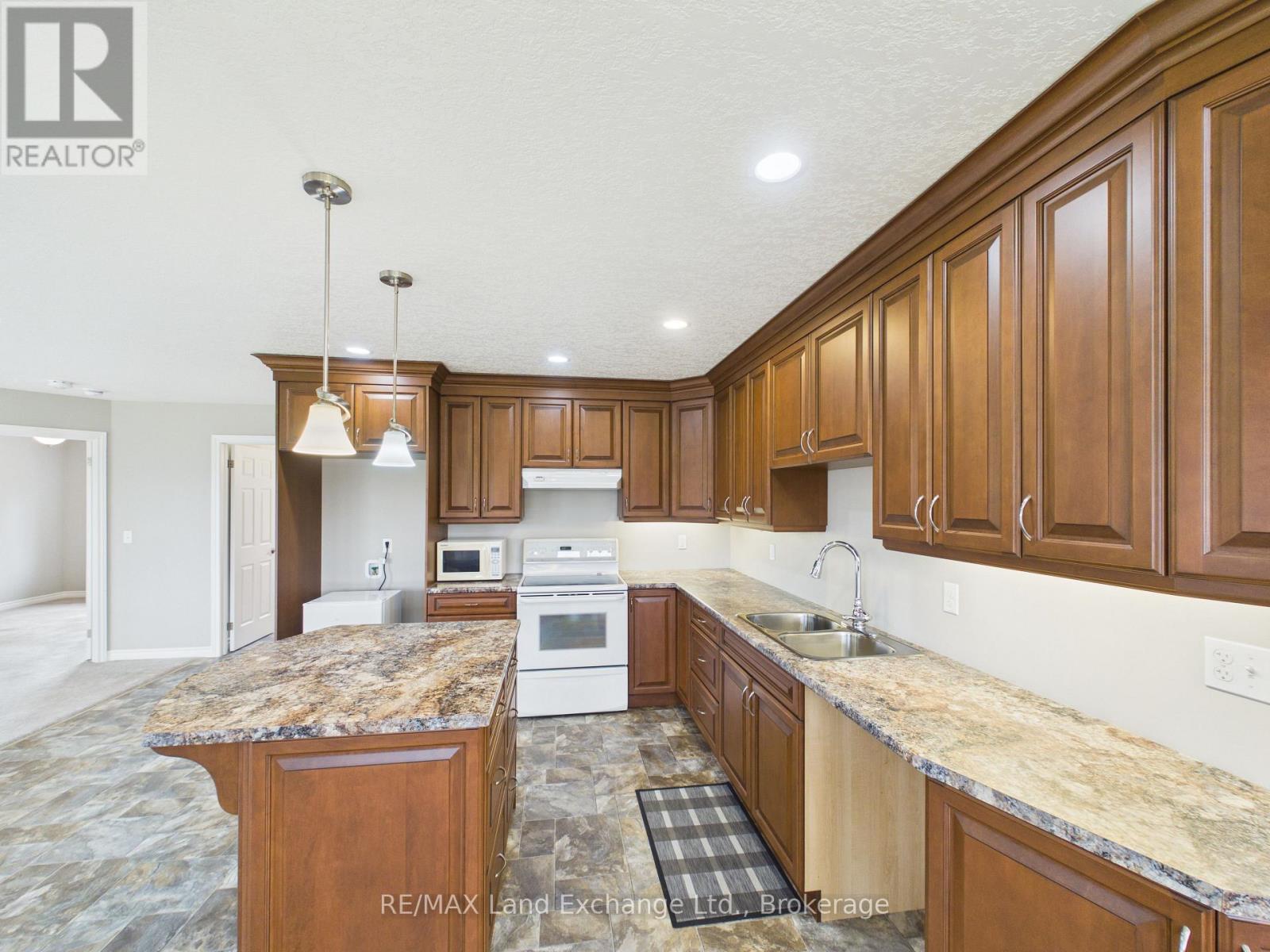 39 MCCREA STREET, Morris Turnberry (Belgrave), Ontario, N0G1E0 — Photo 5